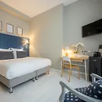 Otel Grand Voile - Christopher Coutanceau