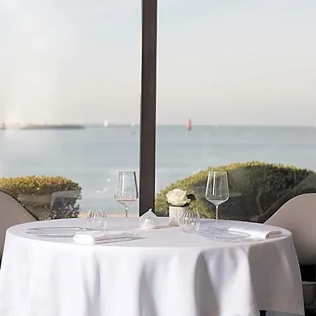 Hotel Grand Voile - Christopher Coutanceau *