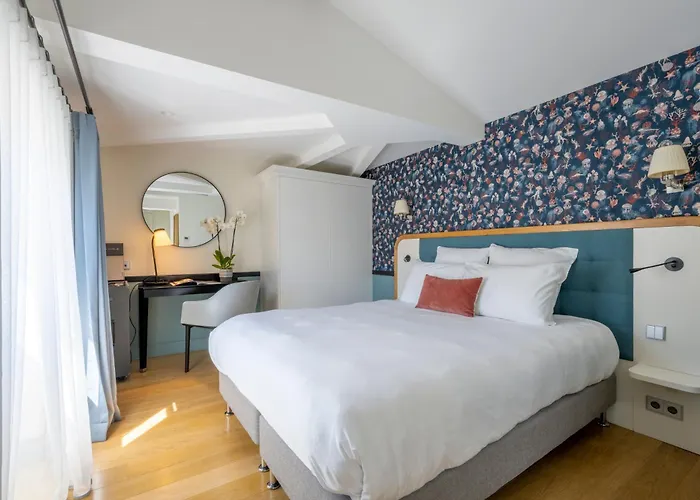 Grand Voile - Christopher Coutanceau *