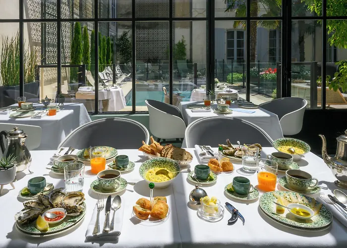 Grand Voile - Christopher Coutanceau *